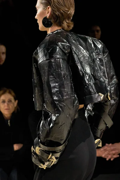 Look 69
